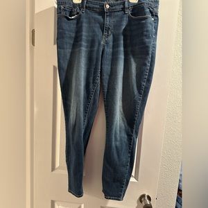 Women’s skinny jeans